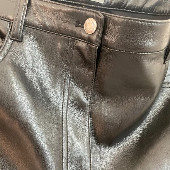 Aritzia Wilfred Melina High Waisted Vegan Leather Cropped Pants - 16 Black - Picture 4 of 4